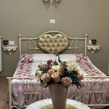 Lejlighed i Casagiove på 85 m². Soveværelser: 3. Private badeværelser: 3. Caserta Eksteriør billede
